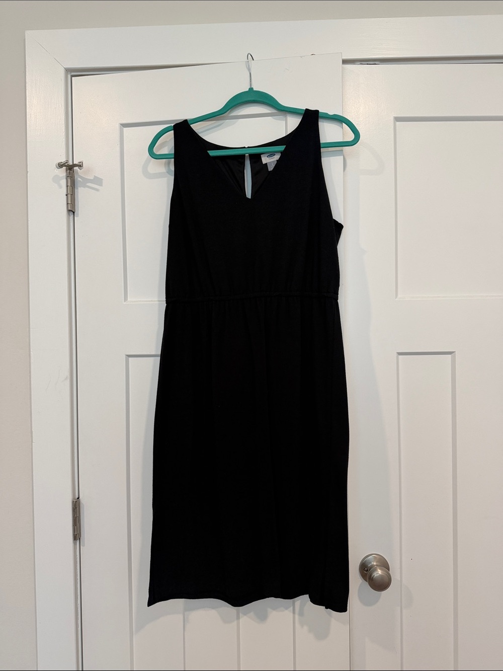 Old Navy Black Sleeveless V-Neck Dress